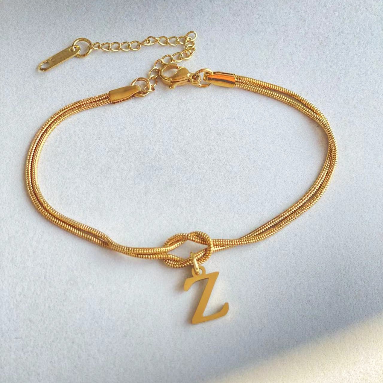 Bracciale con nodo d'amore e lettere - My kingdom