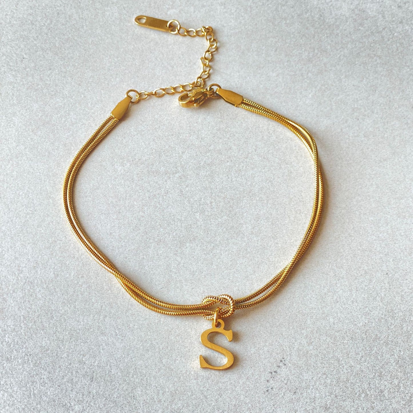 Bracciale con nodo d'amore e lettere - My kingdom