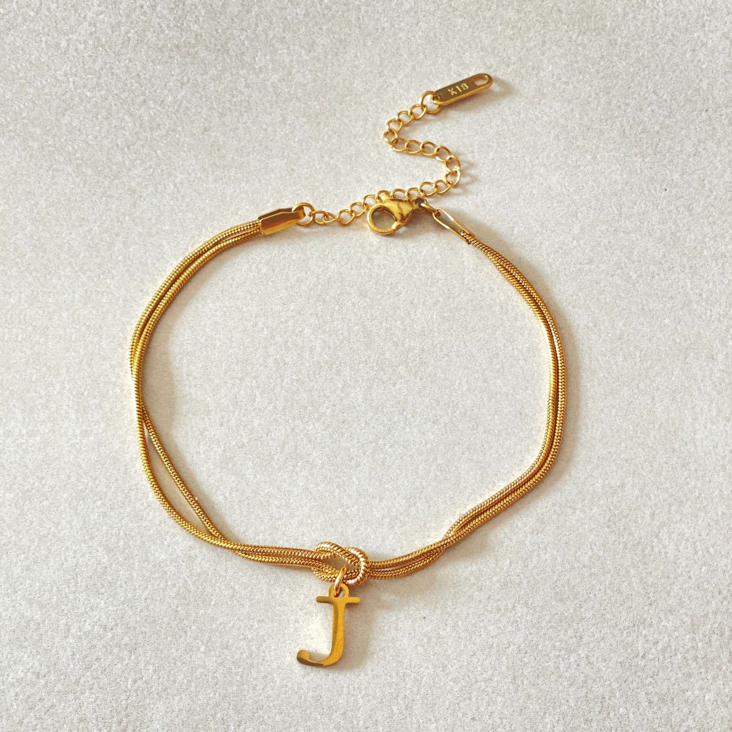 Bracciale con nodo d'amore e lettere - My kingdom