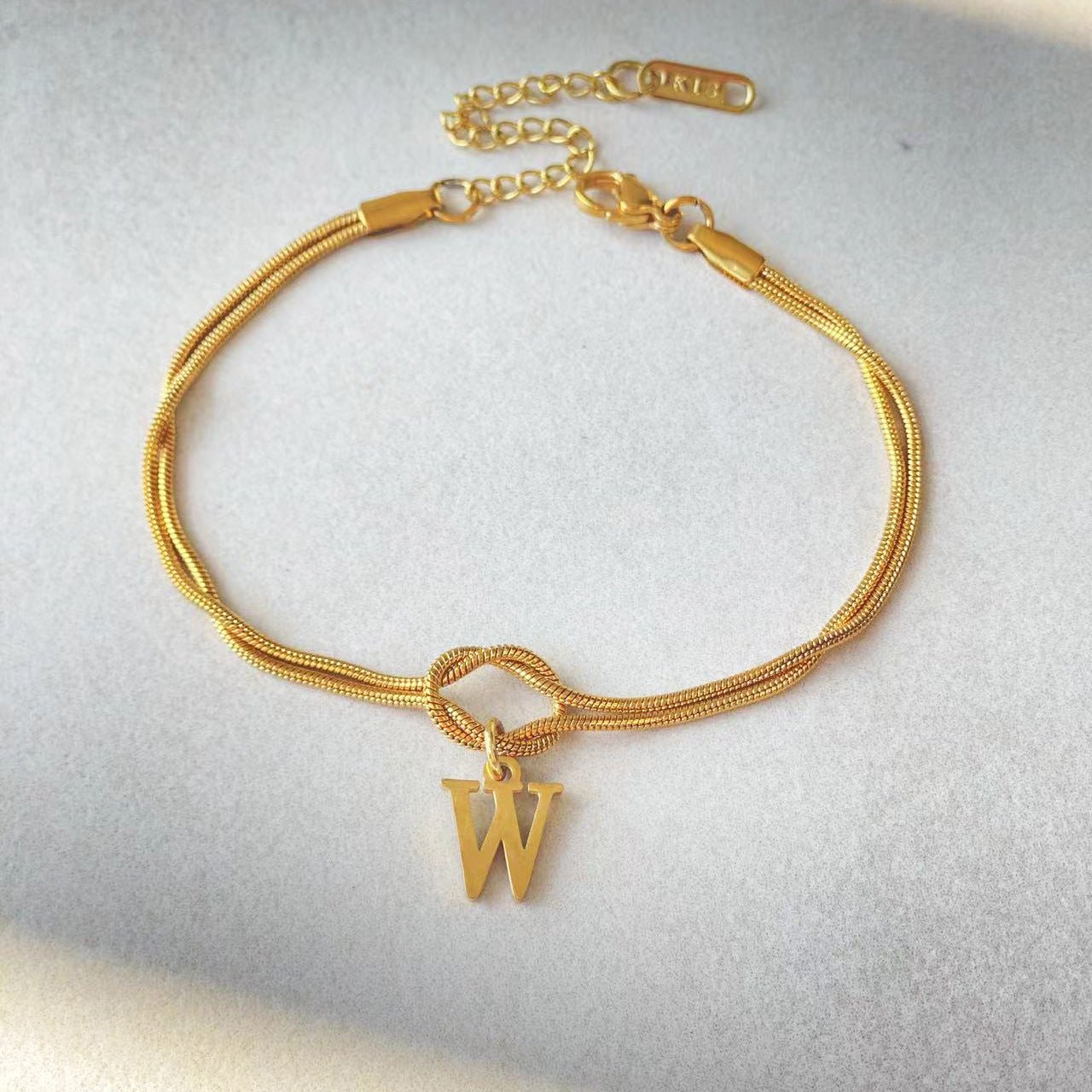 Bracciale con nodo d'amore e lettere - My kingdom