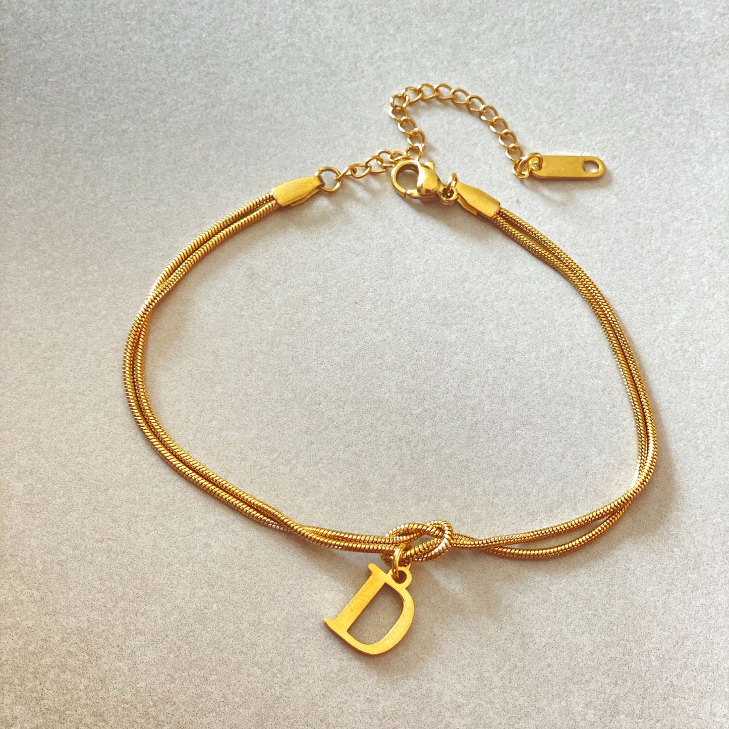 Bracciale con nodo d'amore e lettere - My kingdom