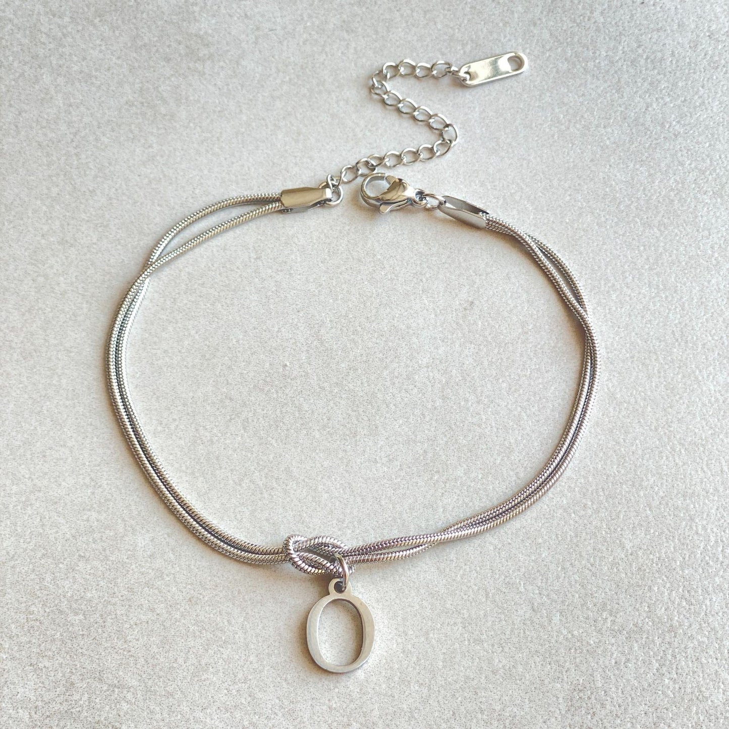 Bracciale con nodo d'amore e lettere - My kingdom