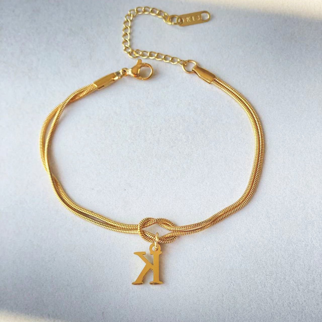 Bracciale con nodo d'amore e lettere - My kingdom