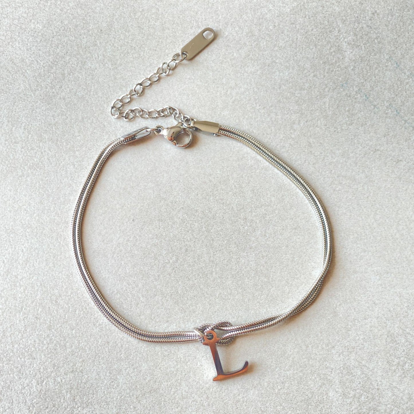 Bracciale con nodo d'amore e lettere - My kingdom