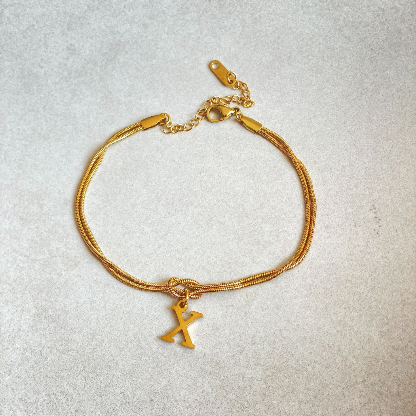 Bracciale con nodo d'amore e lettere - My kingdom