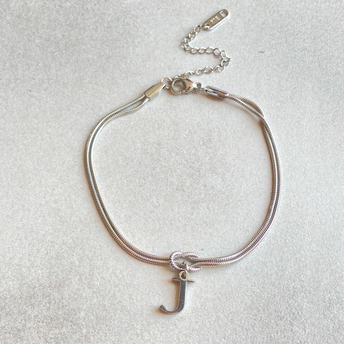 Bracciale con nodo d'amore e lettere - My kingdom