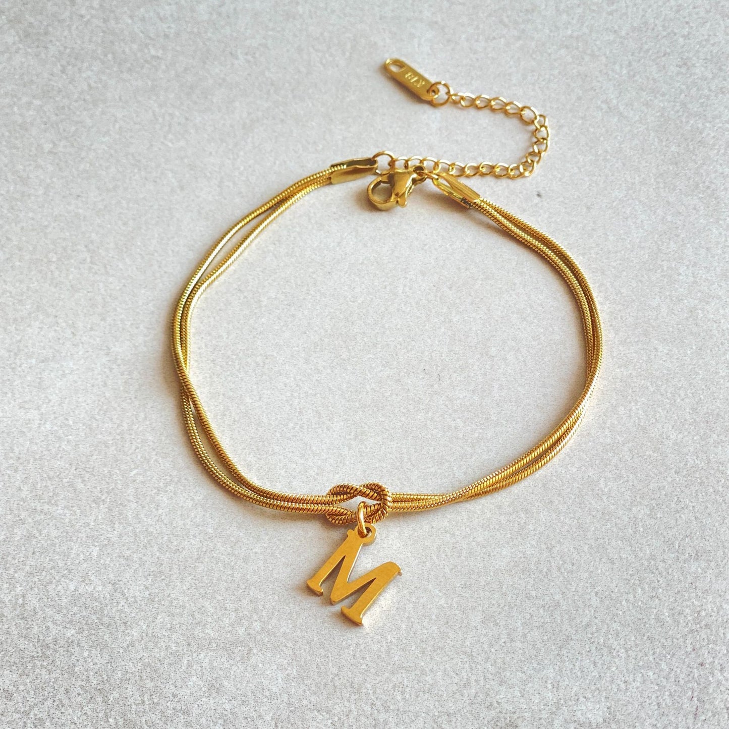 Bracciale con nodo d'amore e lettere - My kingdom