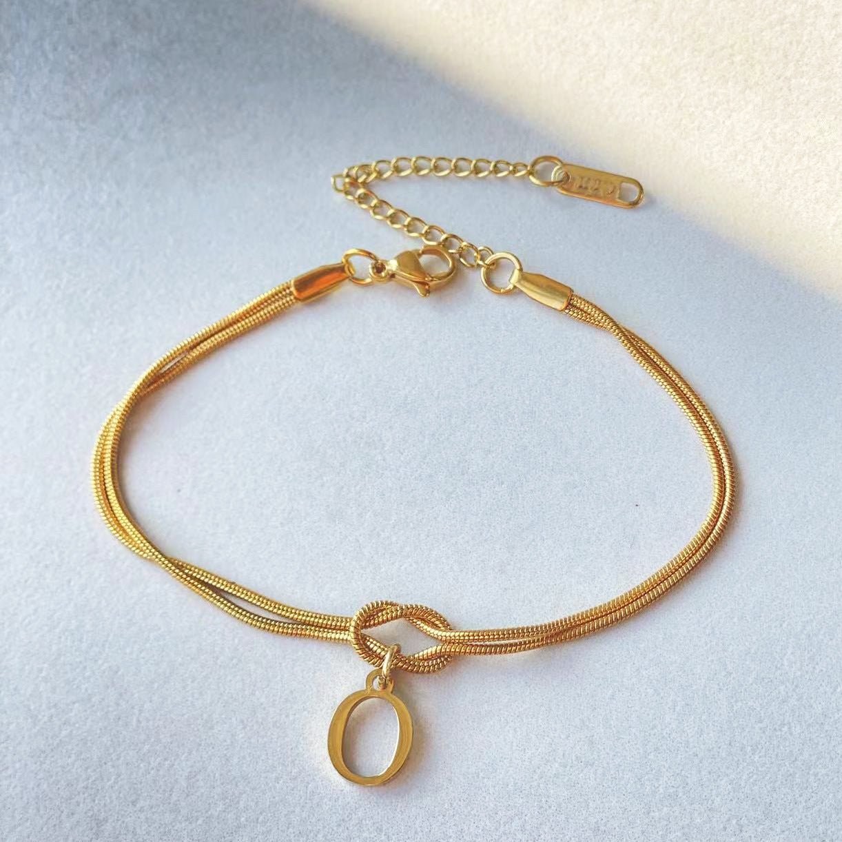 Bracciale con nodo d'amore e lettere - My kingdom