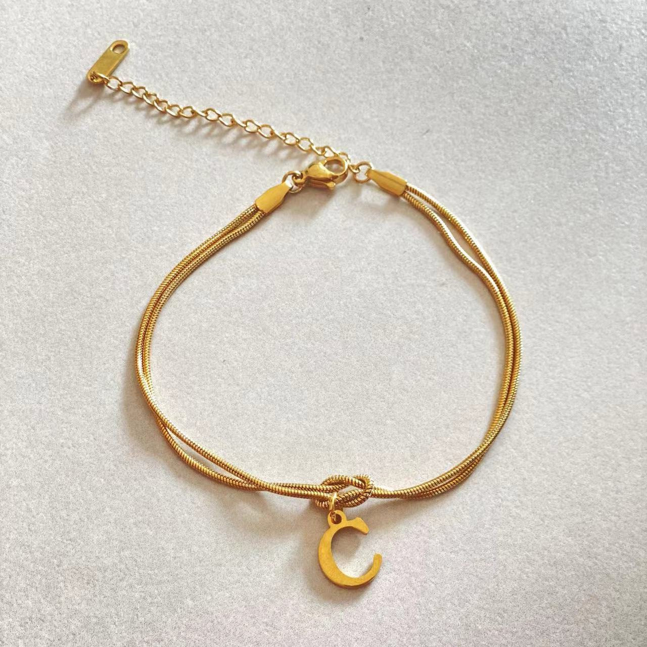 Bracciale con nodo d'amore e lettere - My kingdom