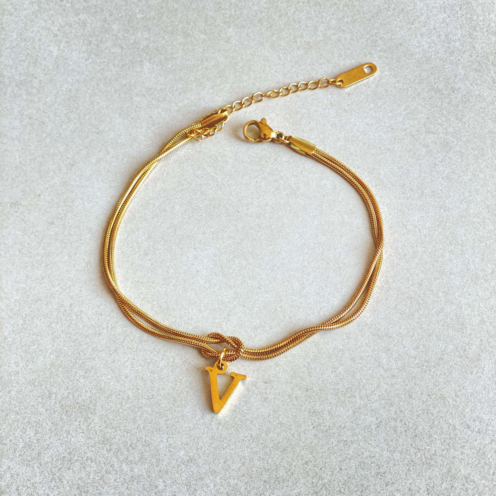 Bracciale con nodo d'amore e lettere - My kingdom