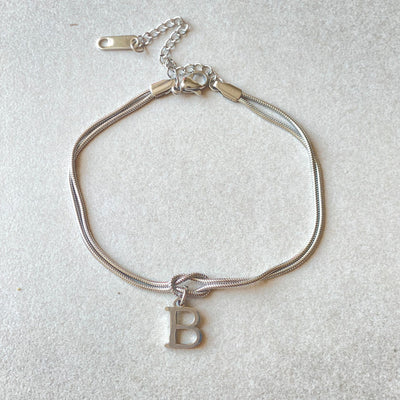 Bracciale con nodo d'amore e lettere - My kingdom