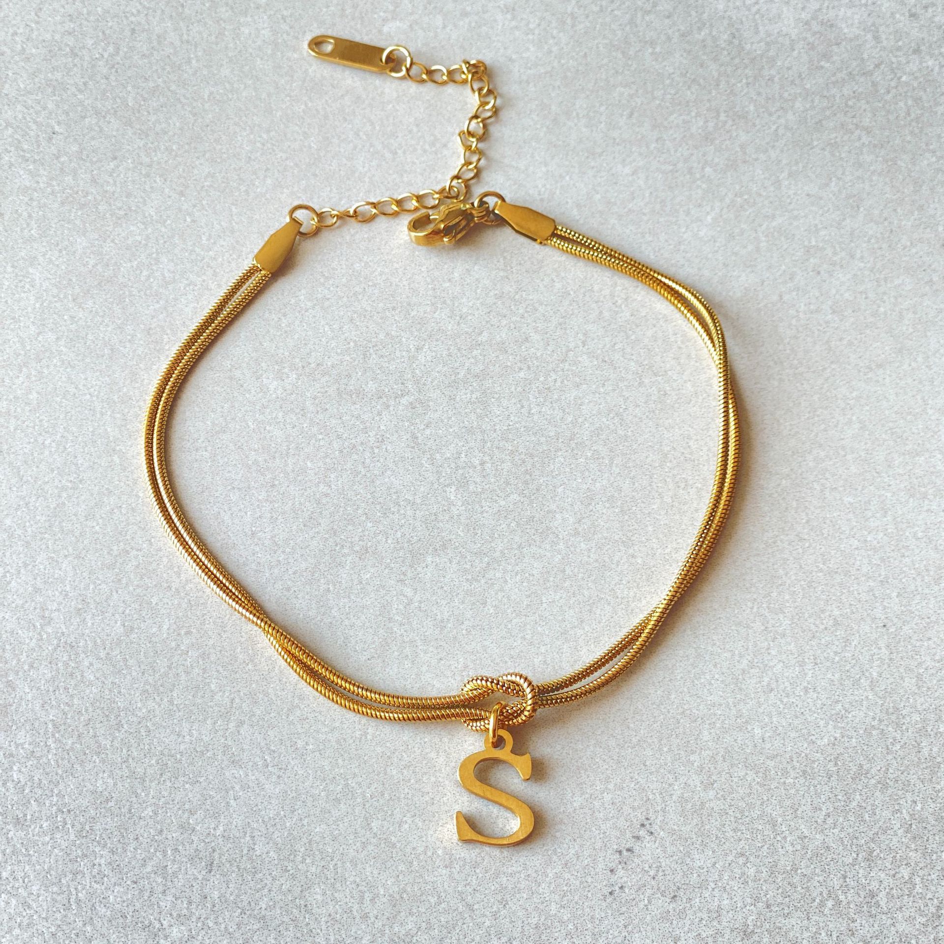 Bracciale con nodo d'amore e lettere - My kingdom
